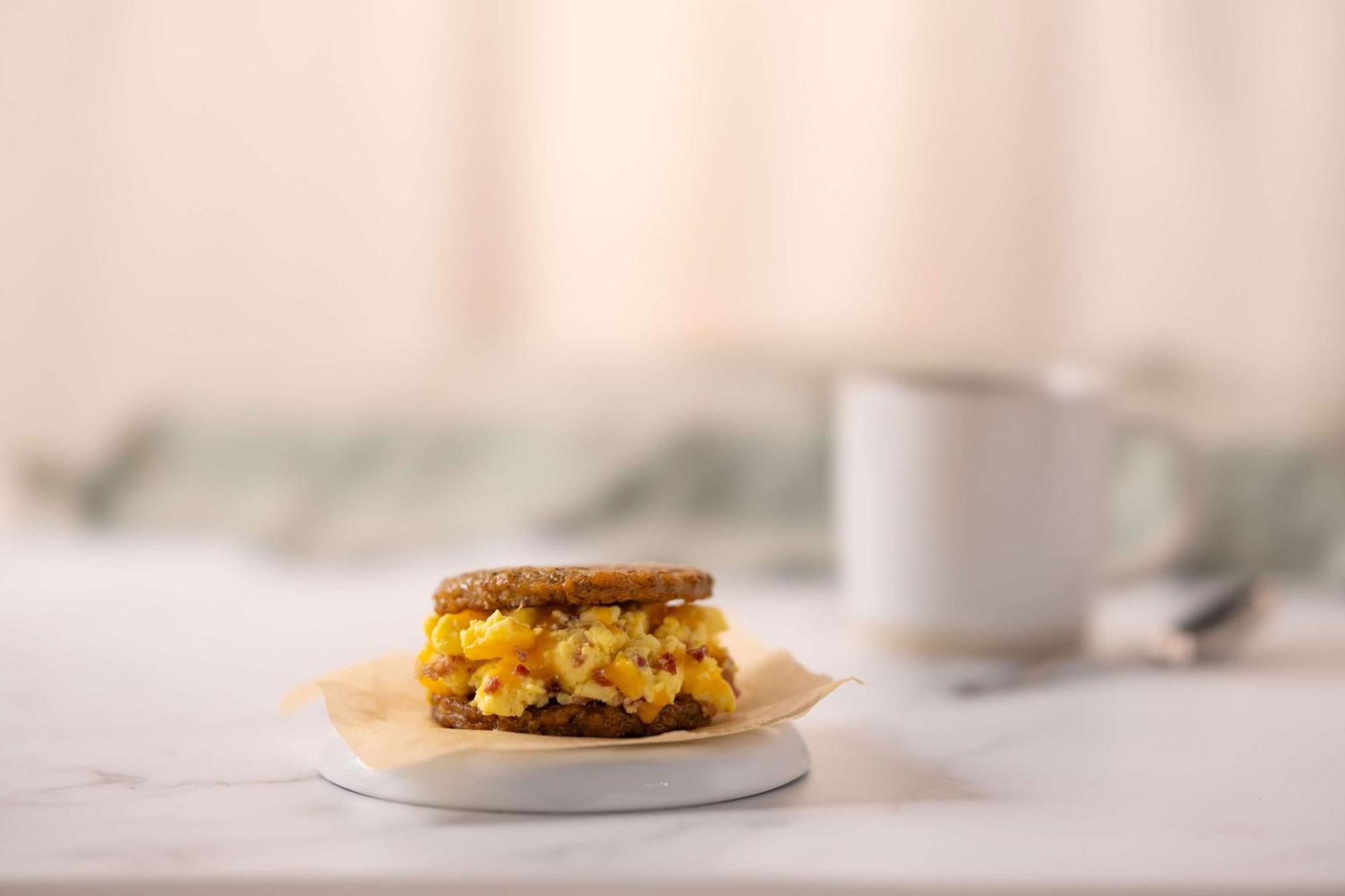 Drury Inn & Suites Charlotte Arrowood 외부 사진