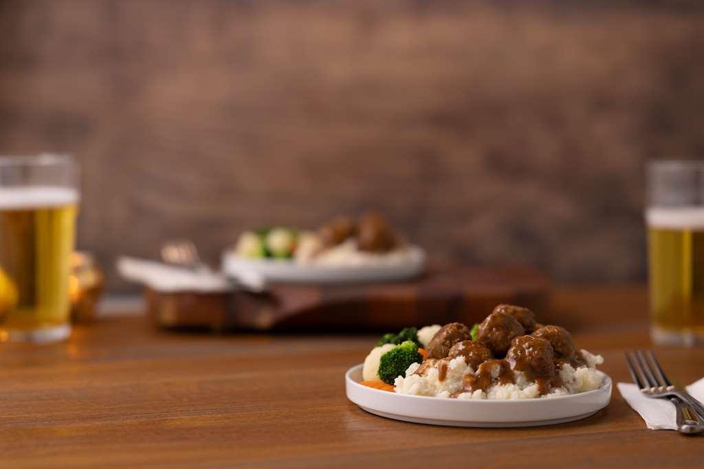 Drury Inn & Suites Charlotte Arrowood 시설 사진