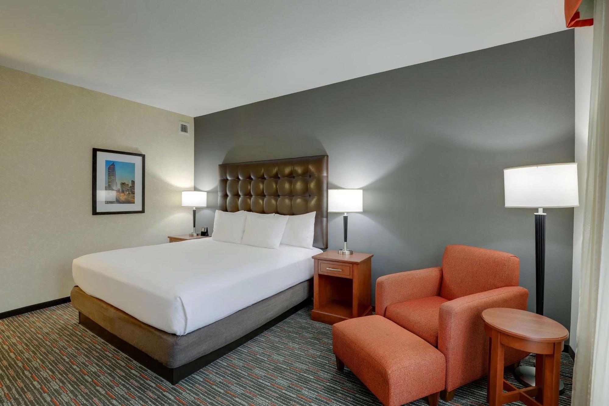 Drury Inn & Suites Charlotte Arrowood 외부 사진