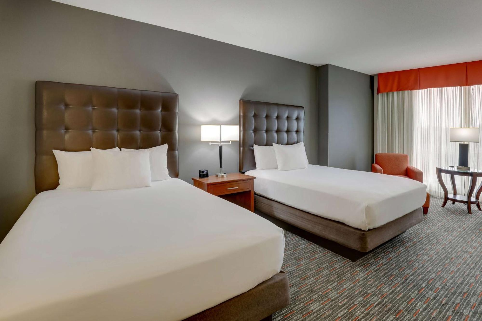Drury Inn & Suites Charlotte Arrowood 외부 사진