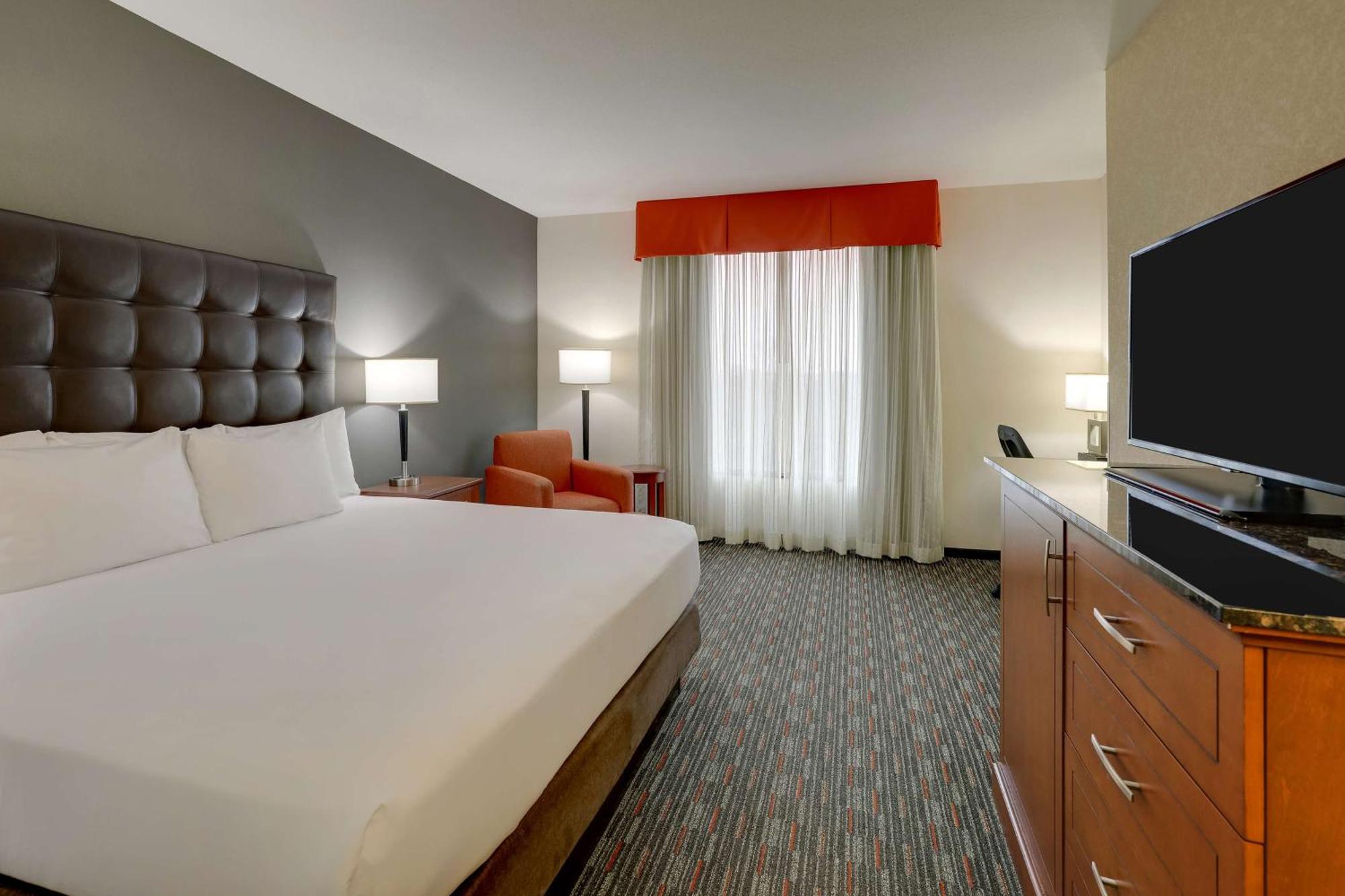 Drury Inn & Suites Charlotte Arrowood 외부 사진