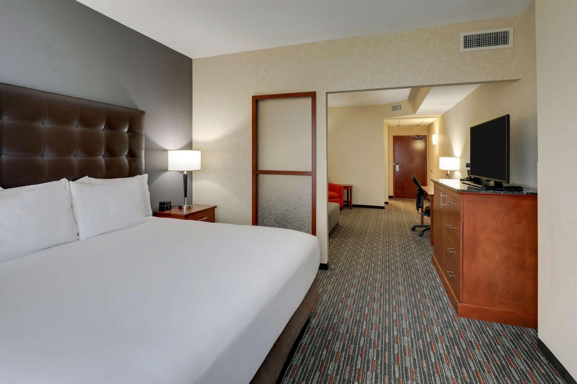 Drury Inn & Suites Charlotte Arrowood 외부 사진