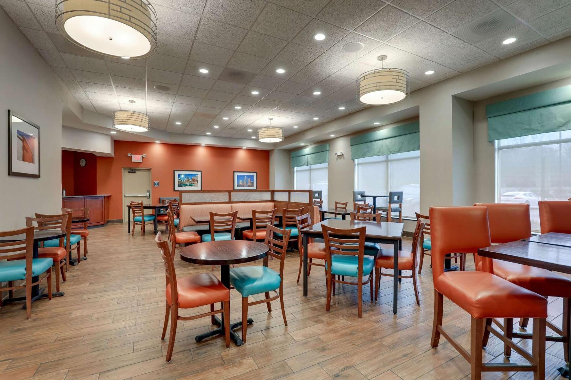 Drury Inn & Suites Charlotte Arrowood 외부 사진